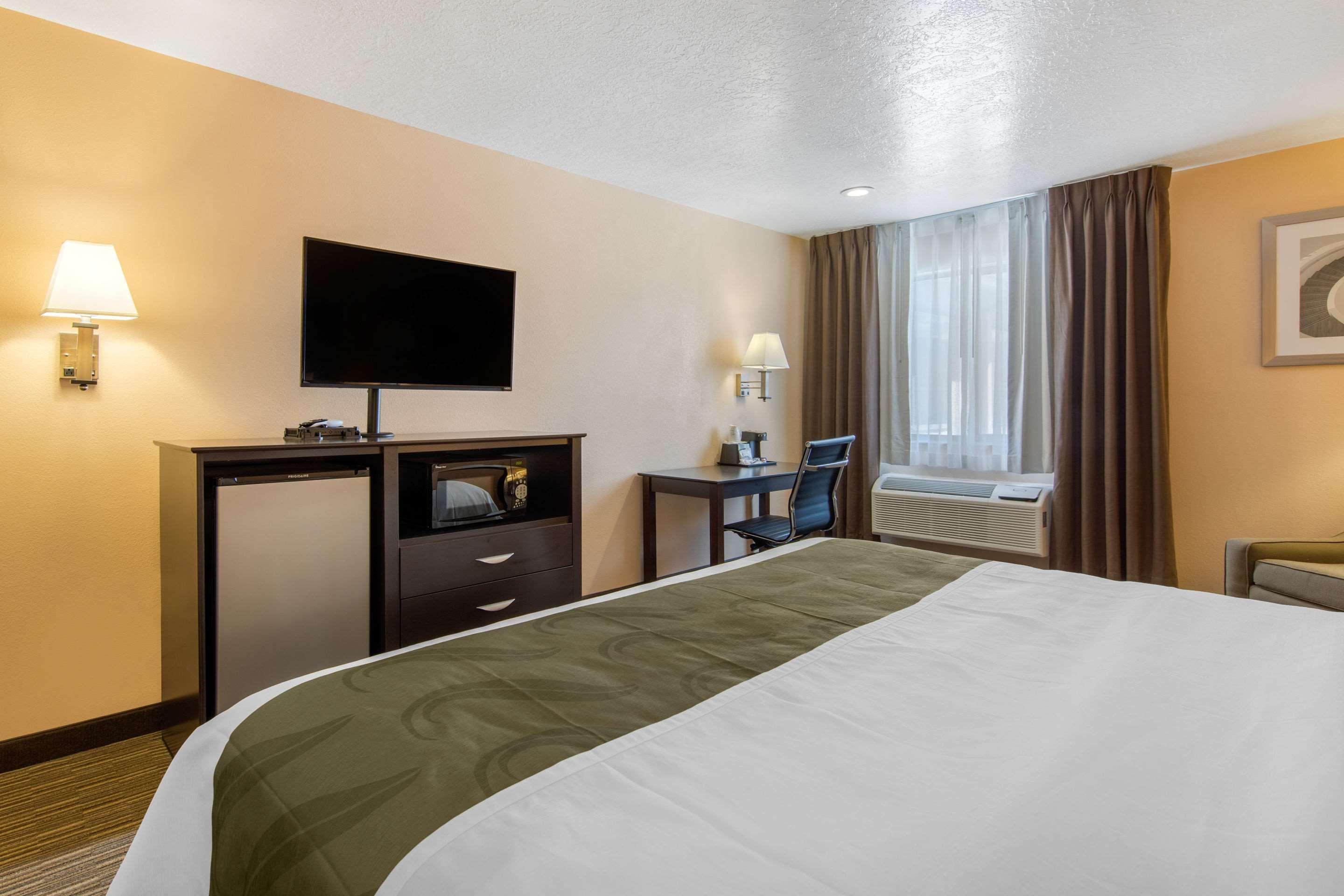 Quality Inn&Suites Albuquerque North near Balloon Fiesta Park Extérieur photo