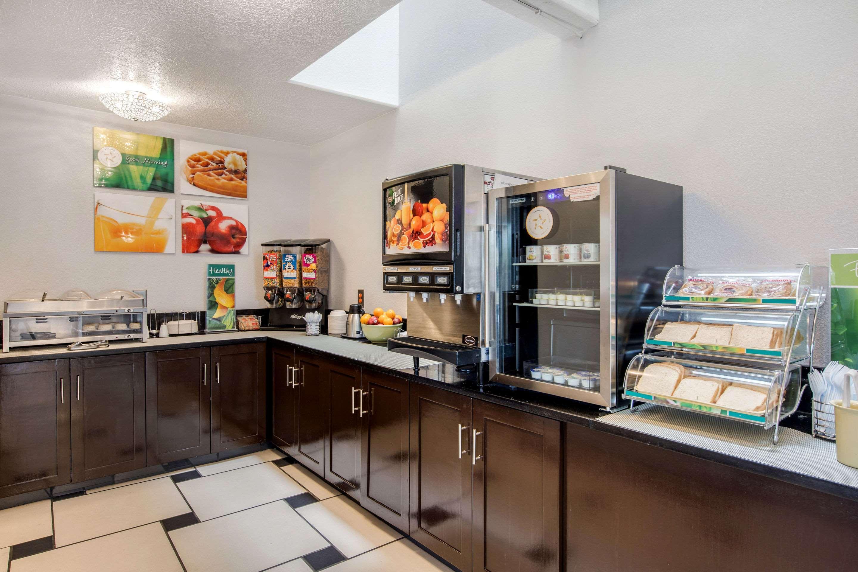 Quality Inn&Suites Albuquerque North near Balloon Fiesta Park Extérieur photo